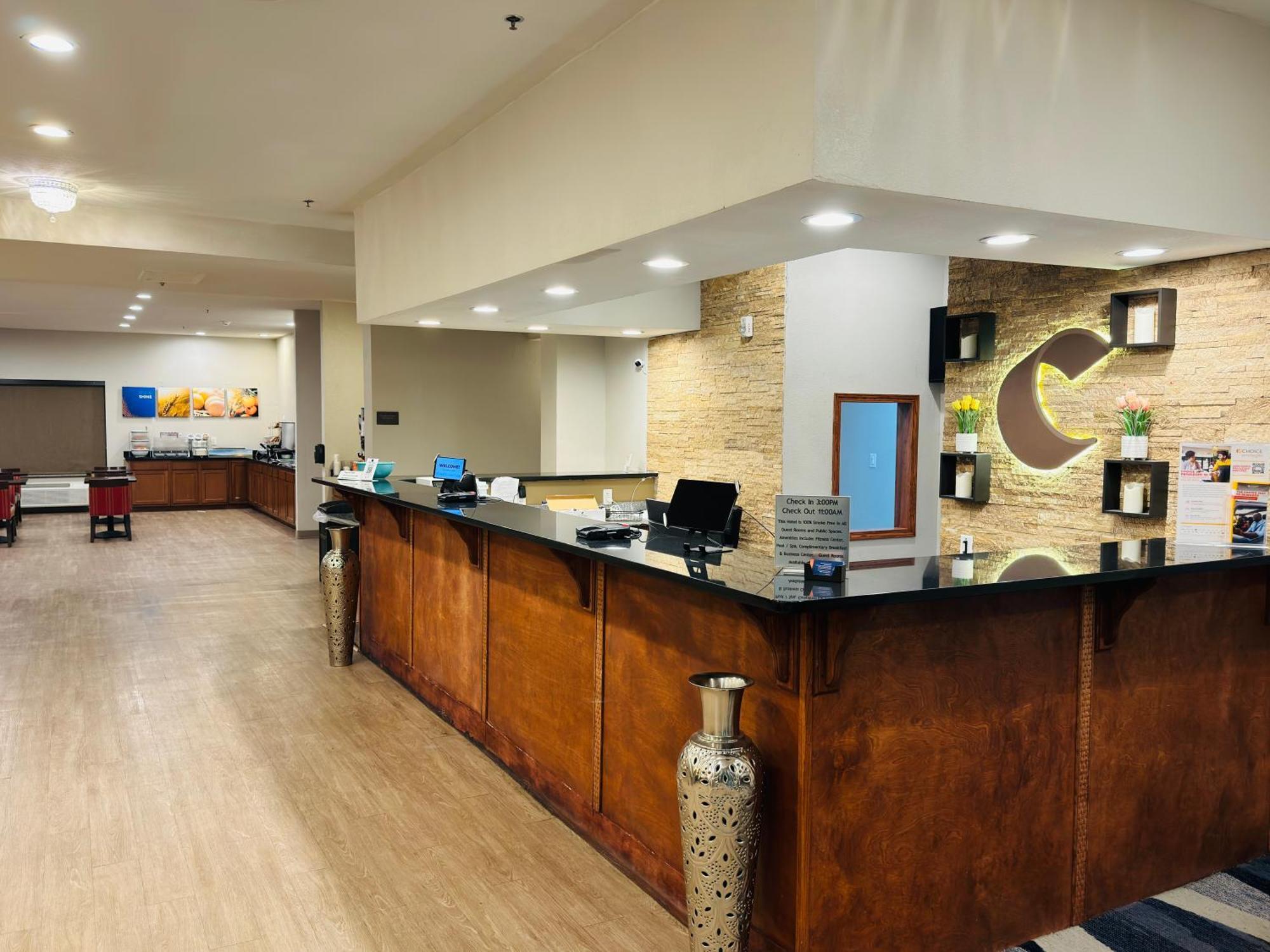 Comfort Suites Plymouth Near Us-30 Екстериор снимка