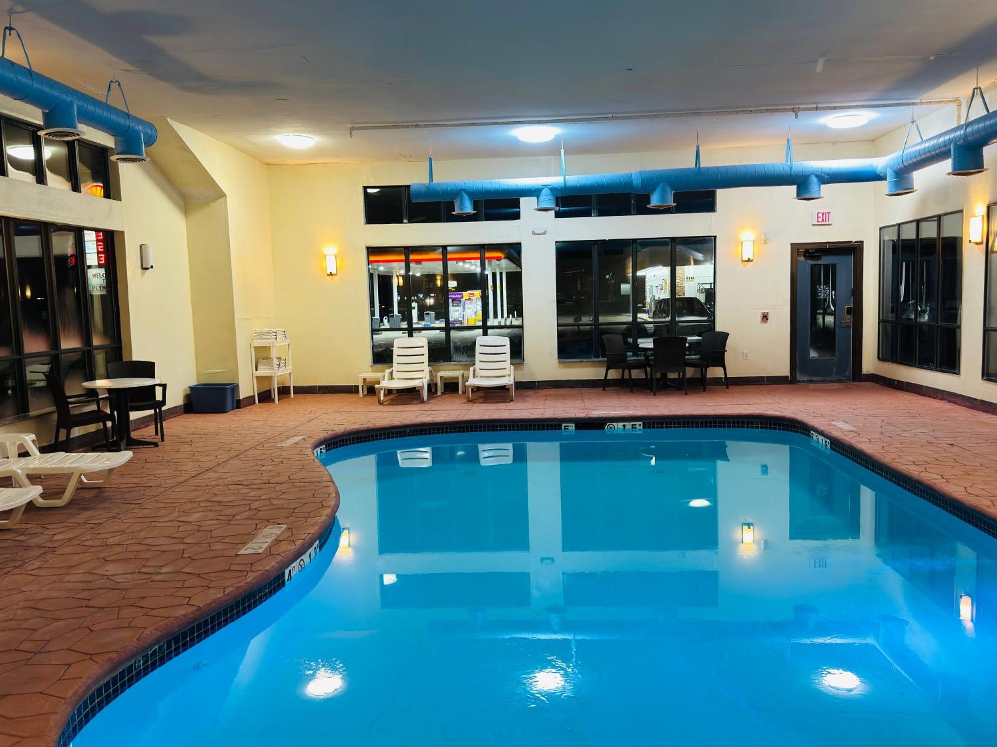 Comfort Suites Plymouth Near Us-30 Екстериор снимка